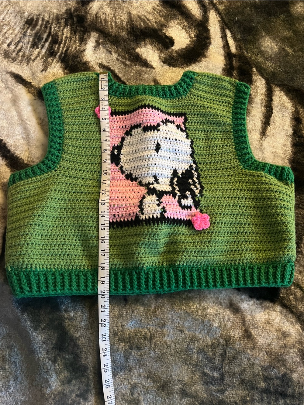 Snoopy & Woodstock Green Crocheted Heart Motif Sweater Vest Handmade 🧶 Knit - Picture 5 of 8